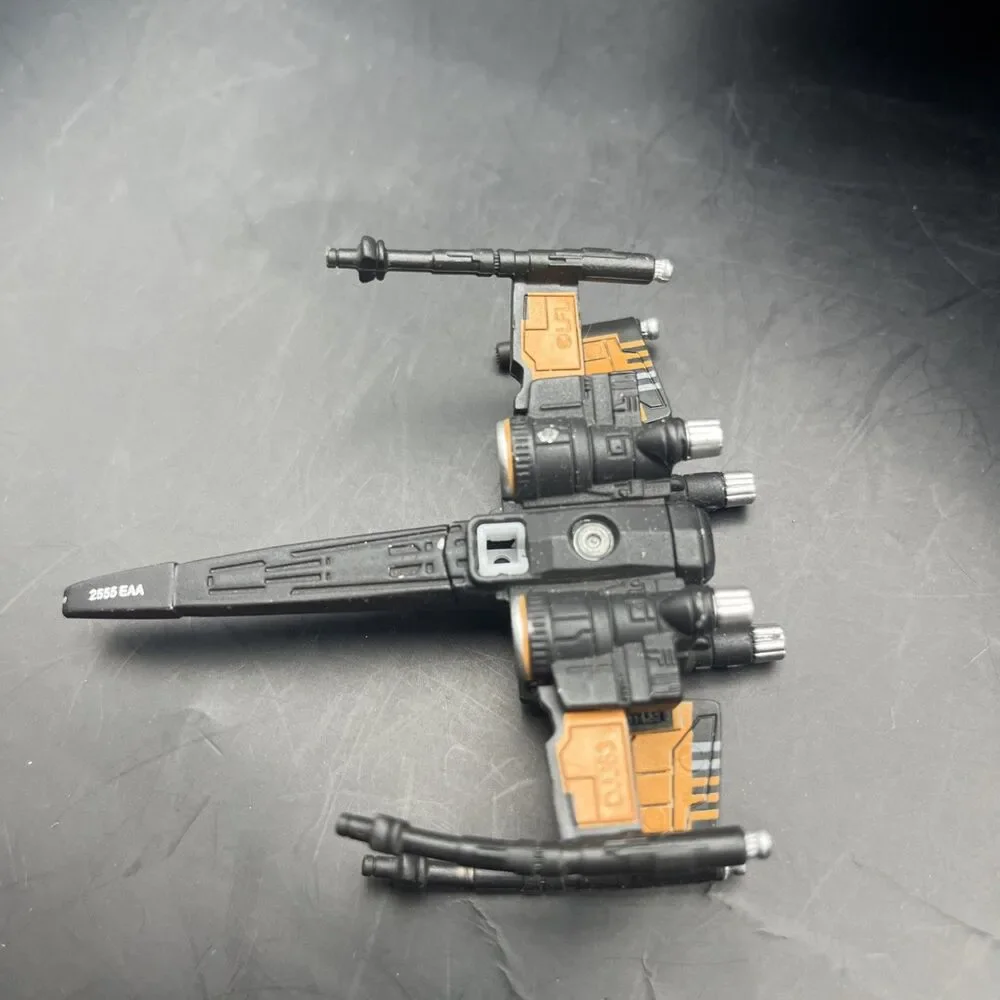 Hot Wheels Star Wars Poe's X-Wing Fighter Mini Starship Series The Force Awakens